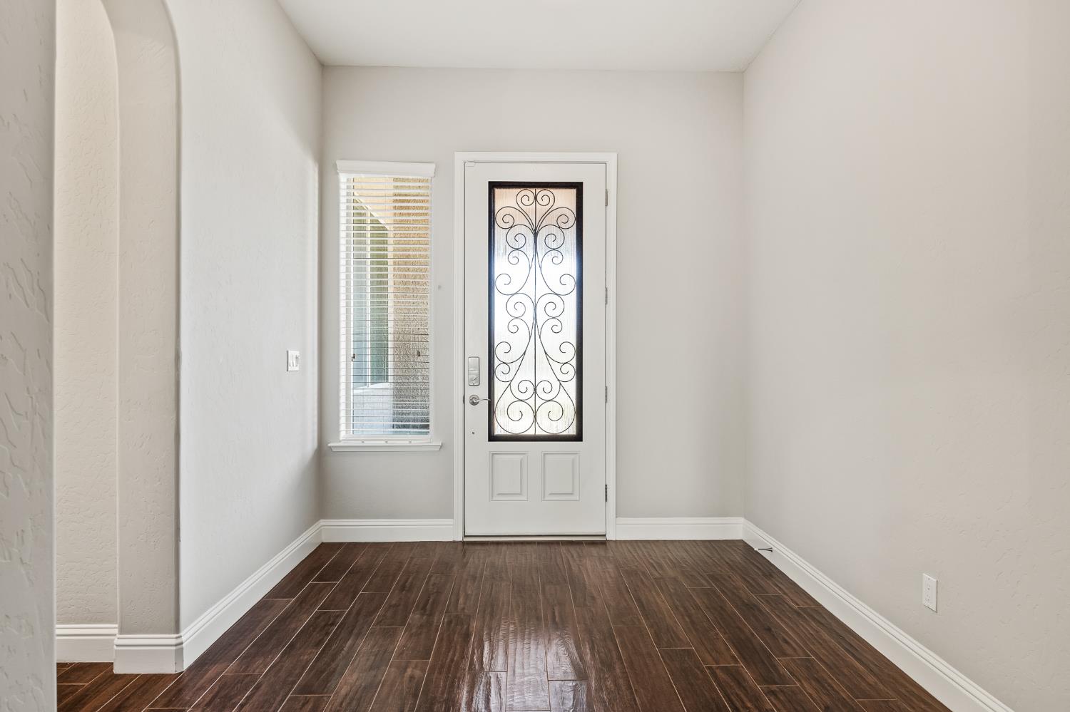 1836 E Bella Rosa Ave