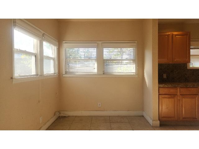 718 E Clinton Ave, Fresno, CA 93704