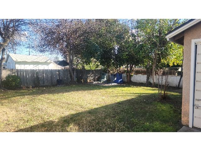 718 E Clinton Ave, Fresno, CA 93704